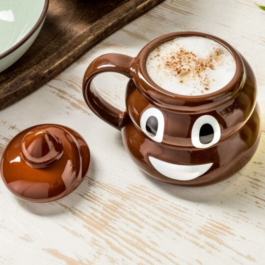 Caneca Emoji Cocó - 460ml - Design Divertido com Emoji Cocó, Feita de Cerâmica de Dolomite, Ideal para Presentear Amigos ou Familiares que Adoram Emojis