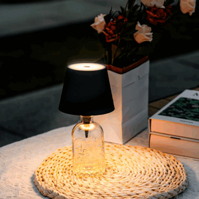 Candeeiro LED de Garrafa Recarregável – Lâmpada de Mesa Portátil com Sensor Touch, 3 Intensidades de Luz, Mudança de Cor, Autonomia até 13h, Compatível com Gargalos até 3 cm