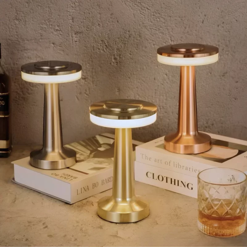 Candeeiro LED de Mesa Recarregável USB – Lâmpada Touch com 3 Intensidades de Luz, Mudança de Cor, Autonomia até 5h, Base Antiderrapante e Design Moderno